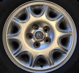 16 Inch Starburst Wheels with tyres